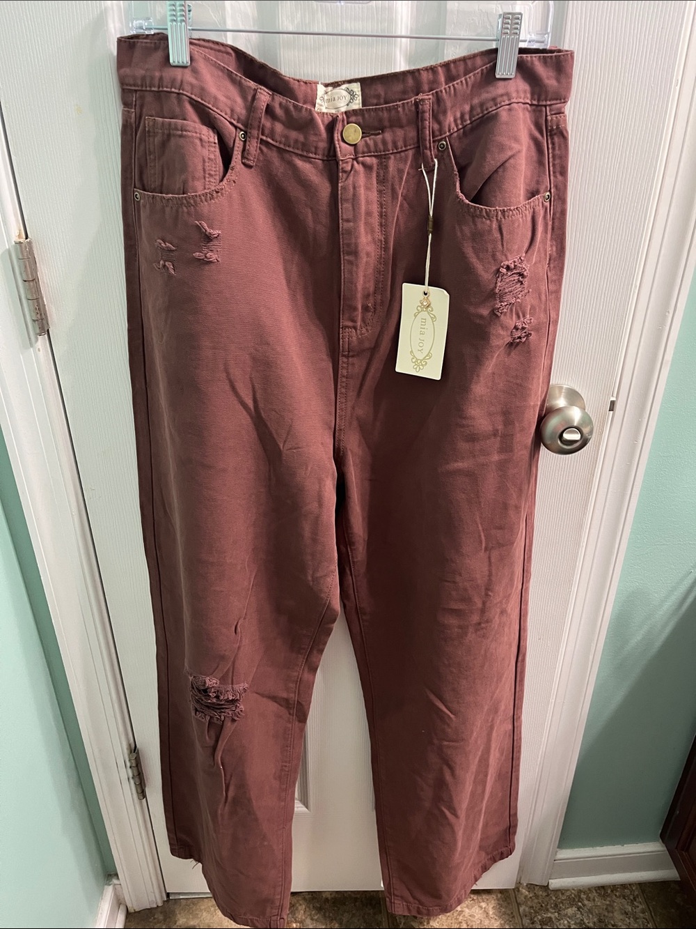 Joyfolie Women's Straight-Leg Distressed Jeans in Dusty Mauve